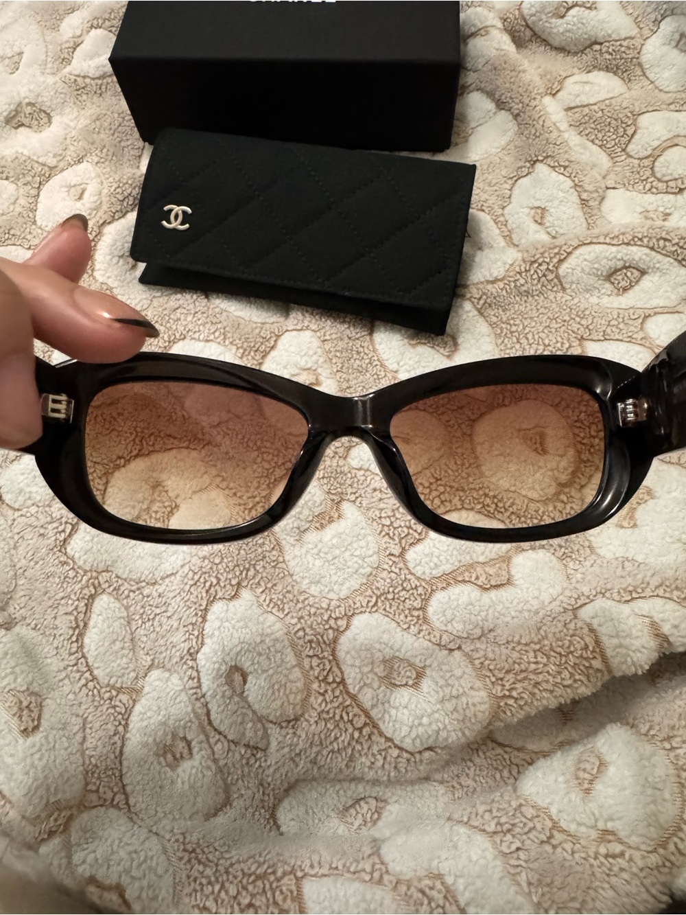 Chanel Rectangle sunglasses black - Picture 4 of 9
